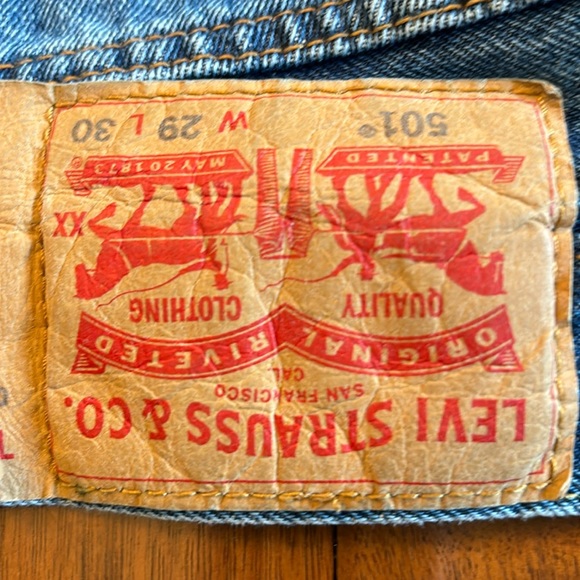 Men’s Levi’s 501 - Picture 2 of 11